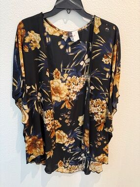 Black Floral Open-Front Women's Top - Short Sleeve Kimono